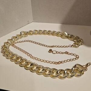 Gprgeous Chunky Gold Chain Belt NWT